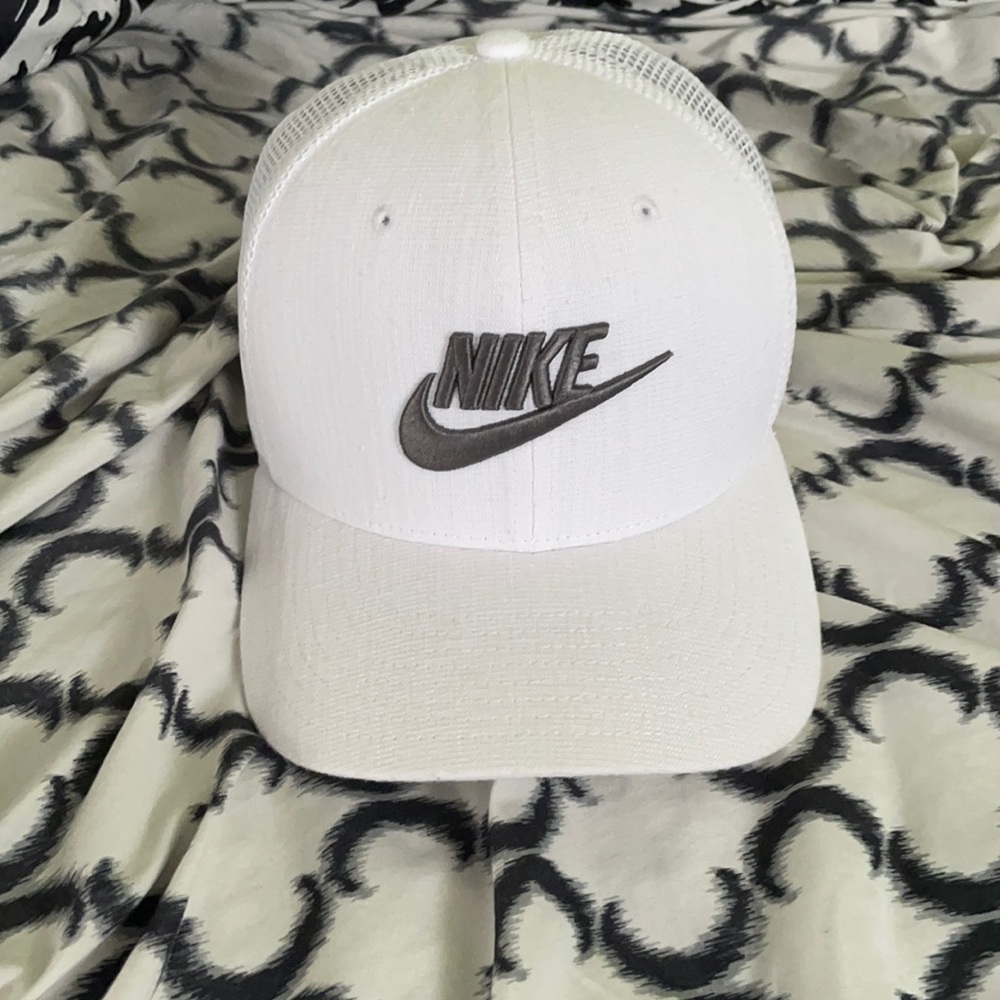 Nike trucker hat